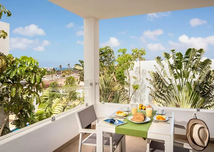 De La Marina Playa Blanca (Lanzarote)